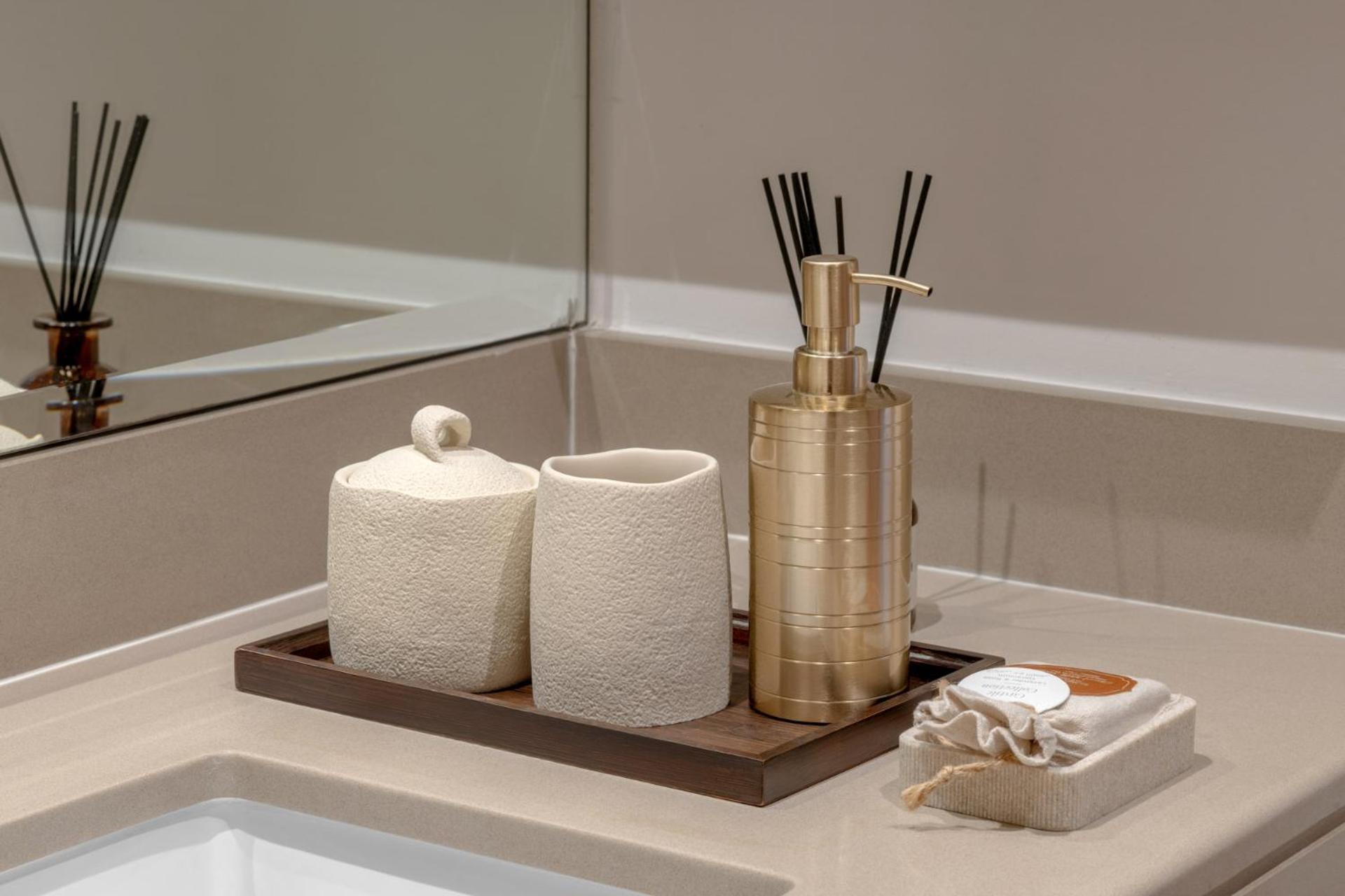 Vintage 2br - Yas Island *